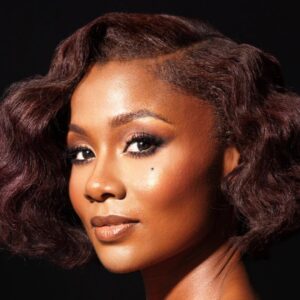 Emayatzy Corinealdi